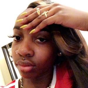 Meet your Posher, Laysia